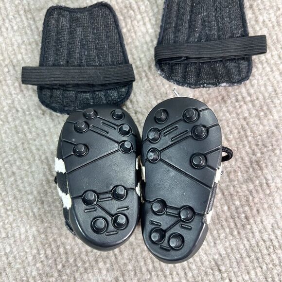 American Girl Doll of Today Go USA Soccer 2006 Retired Cleats And Knee Pads Only - Picture 4 of 4